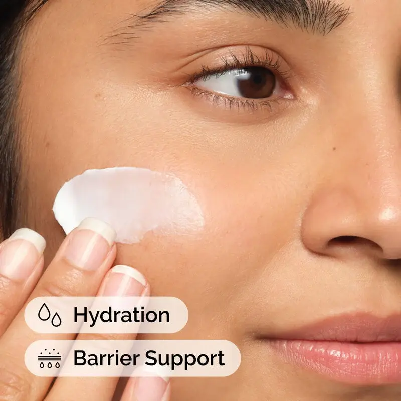 ord-natural-moisturizing-factors-ha-model-application-with-benefits.webp