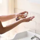cleansing_oil_cut_720x_90772e25-28c8-403f-8f83-c183315c622e_900x.webp
